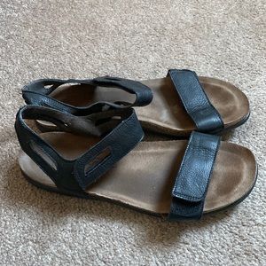 Naot Courtney Sandal black size 41 fully adjustable velcro cork footbed